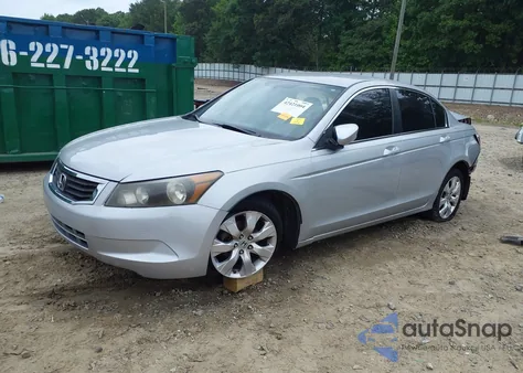 2010 Honda Accord 2.4 Lx z USA, uszkodzony, nr VIN 1HGCP2F30AA174895